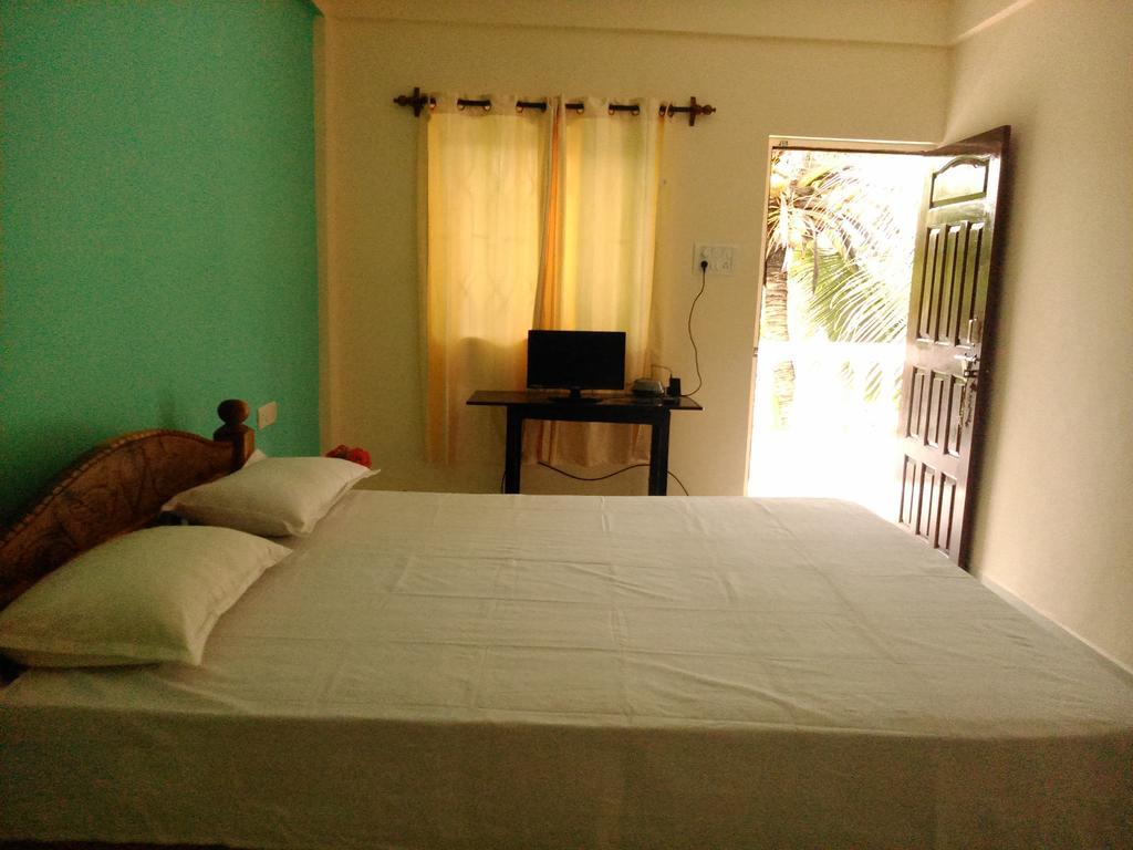 La Blanche Guest House Калангуте Екстериор снимка