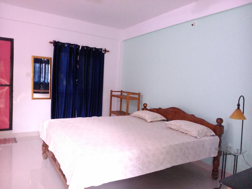 La Blanche Guest House Калангуте Стая снимка